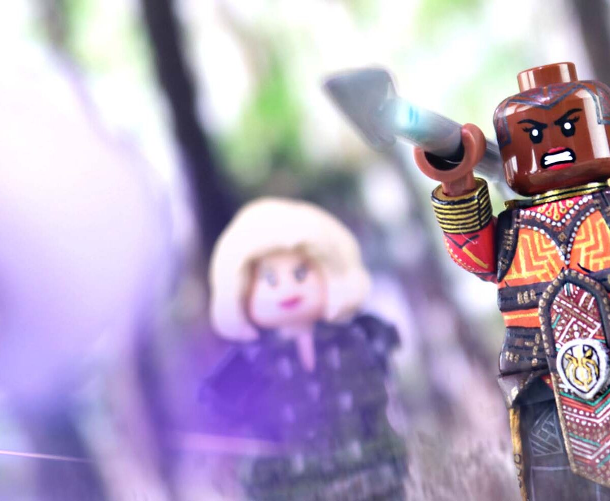 SITE VERSION Avengers Infinity War - Okoye & Black Widow vs. Thanos V2